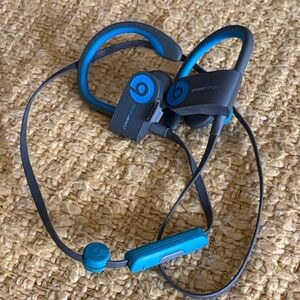 Powerbeats Wireless Earphones - Black and Blue
